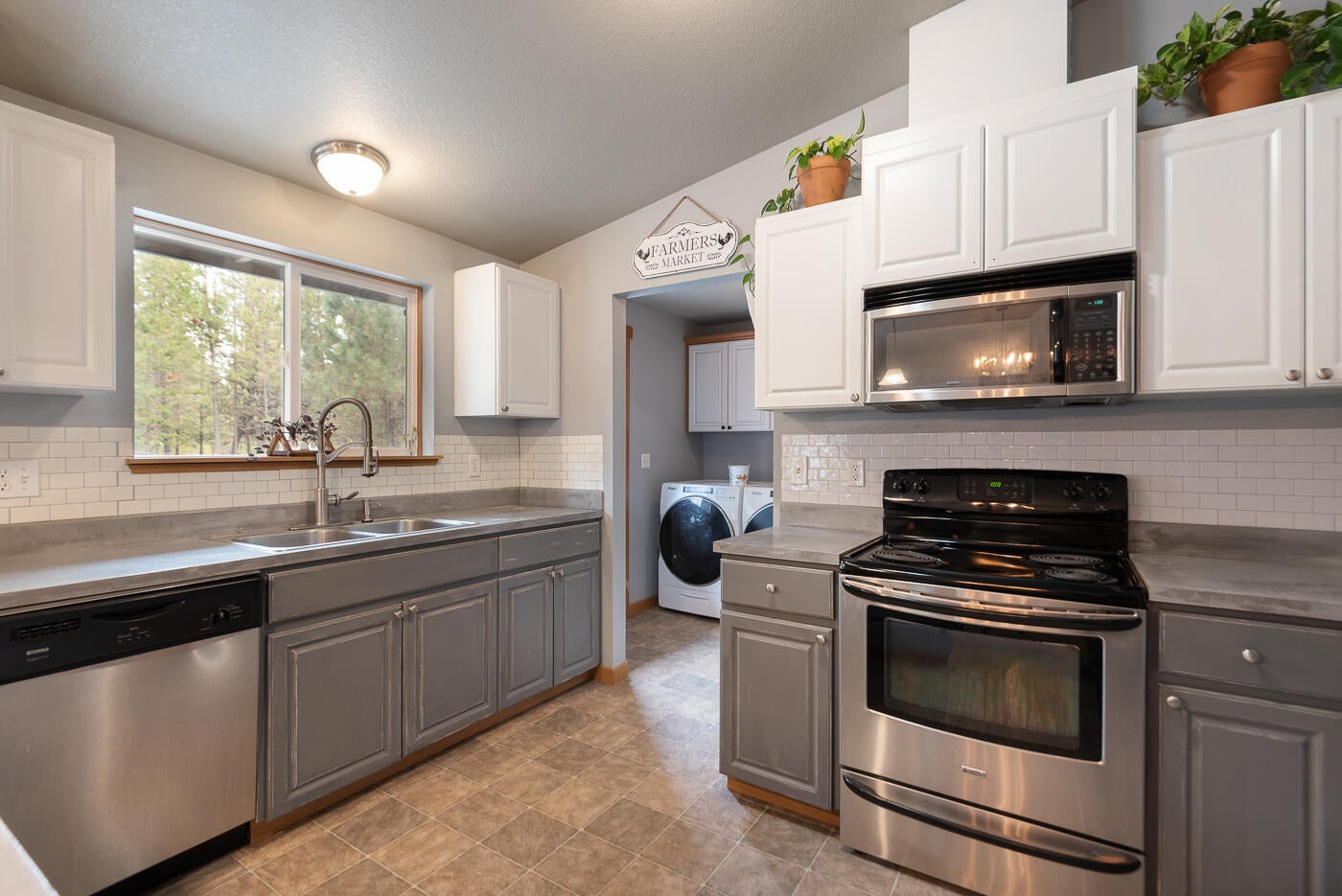 17833 Grimm Road Bend, OR 97707 - Photo 10 of 30 Grimm_Berg-6