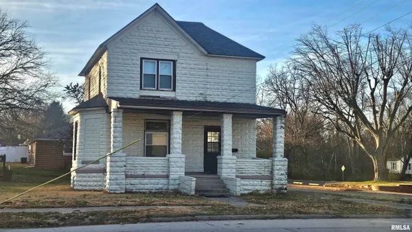 $79,900 | 428 North Main Street, Lewistown, IL 61542