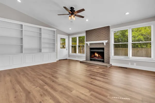 $449,000 | 1757 Vinton Avenue, Memphis, TN 38104