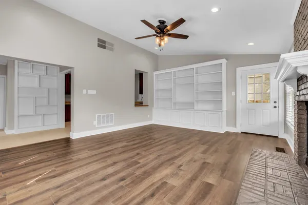 $449,000 | 1757 Vinton Avenue, Memphis, TN 38104
