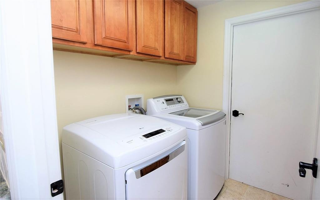 831 Southeast Riverside Drive Stuart, FL 34994 - Photo 25 of 36 Gallery Image 25