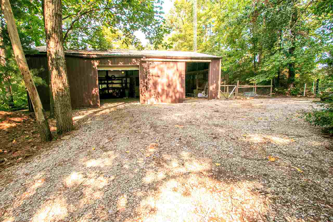 1722 Red Brush Road Newburgh, IN 47630 - Photo 12 of 35 Gallery Image 12