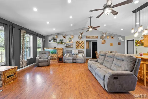 $555,000 | 20722 State Hwy AA, Potosi, MO 63664
