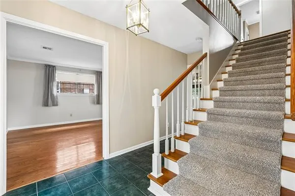 $379,500 | 3605 Wanda Lynn Drive, Metairie, LA 70002