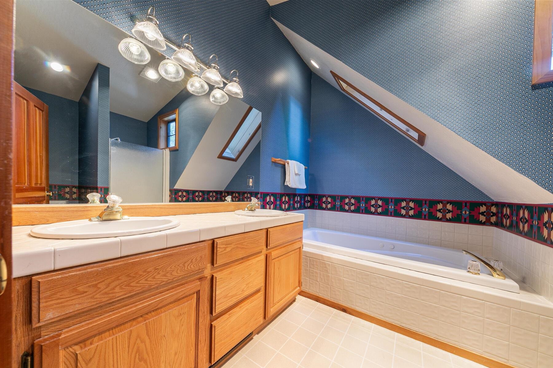 725 Conifer Truckee, CA 96161 - Photo 11 of 26