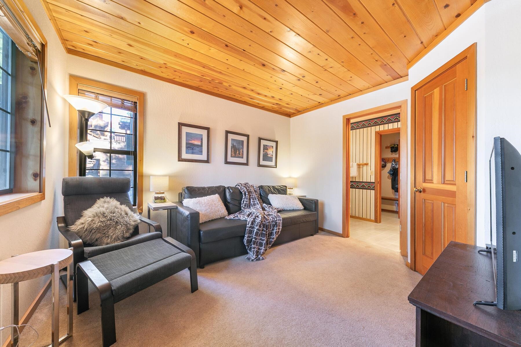 725 Conifer Truckee, CA 96161 - Photo 15 of 26