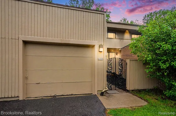 $2,150 | 7440 Azalea Court, West Bloomfield, MI 48322