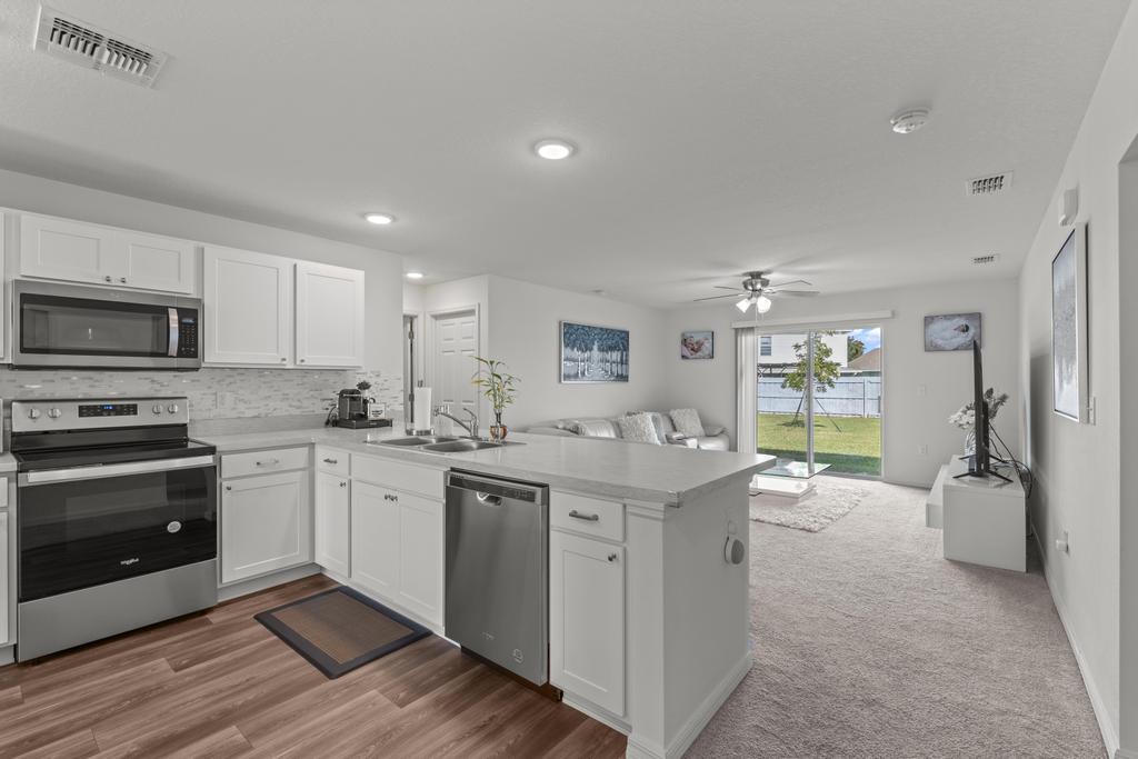 203 Southwest Becker Road Port St. Lucie, FL 34953 - Photo 12 of 52 DSC07863