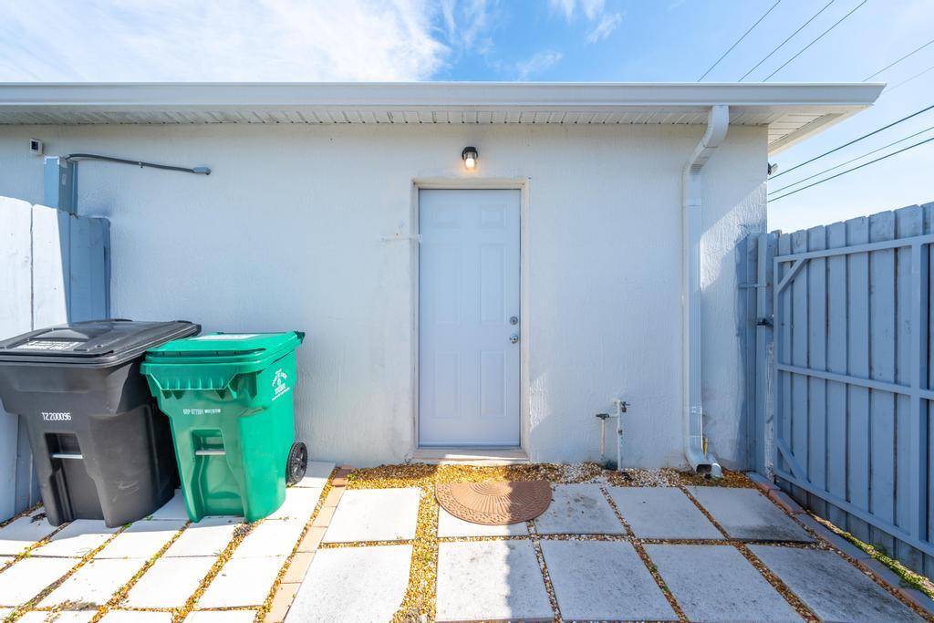 203 Southwest Becker Road Port St. Lucie, FL 34953 - Photo 32 of 52 DSC07946