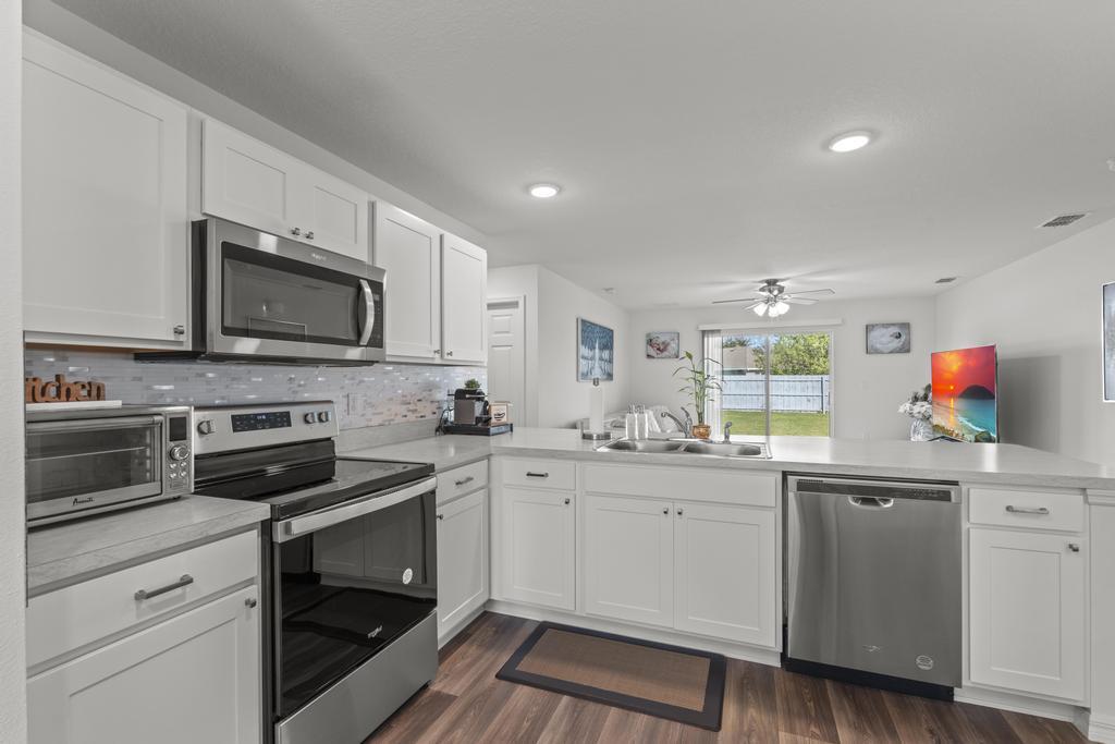 203 Southwest Becker Road Port St. Lucie, FL 34953 - Photo 10 of 52 DSC07857