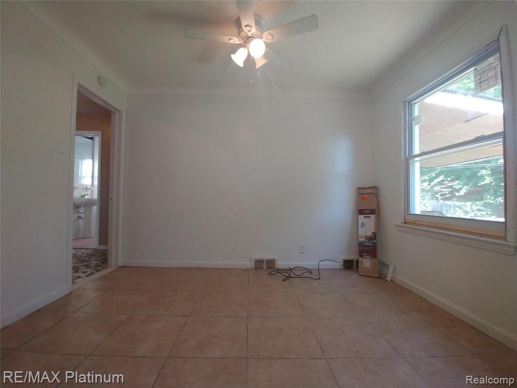 18934 Forrer Street Detroit, MI 48235 - Photo 4 of 21
