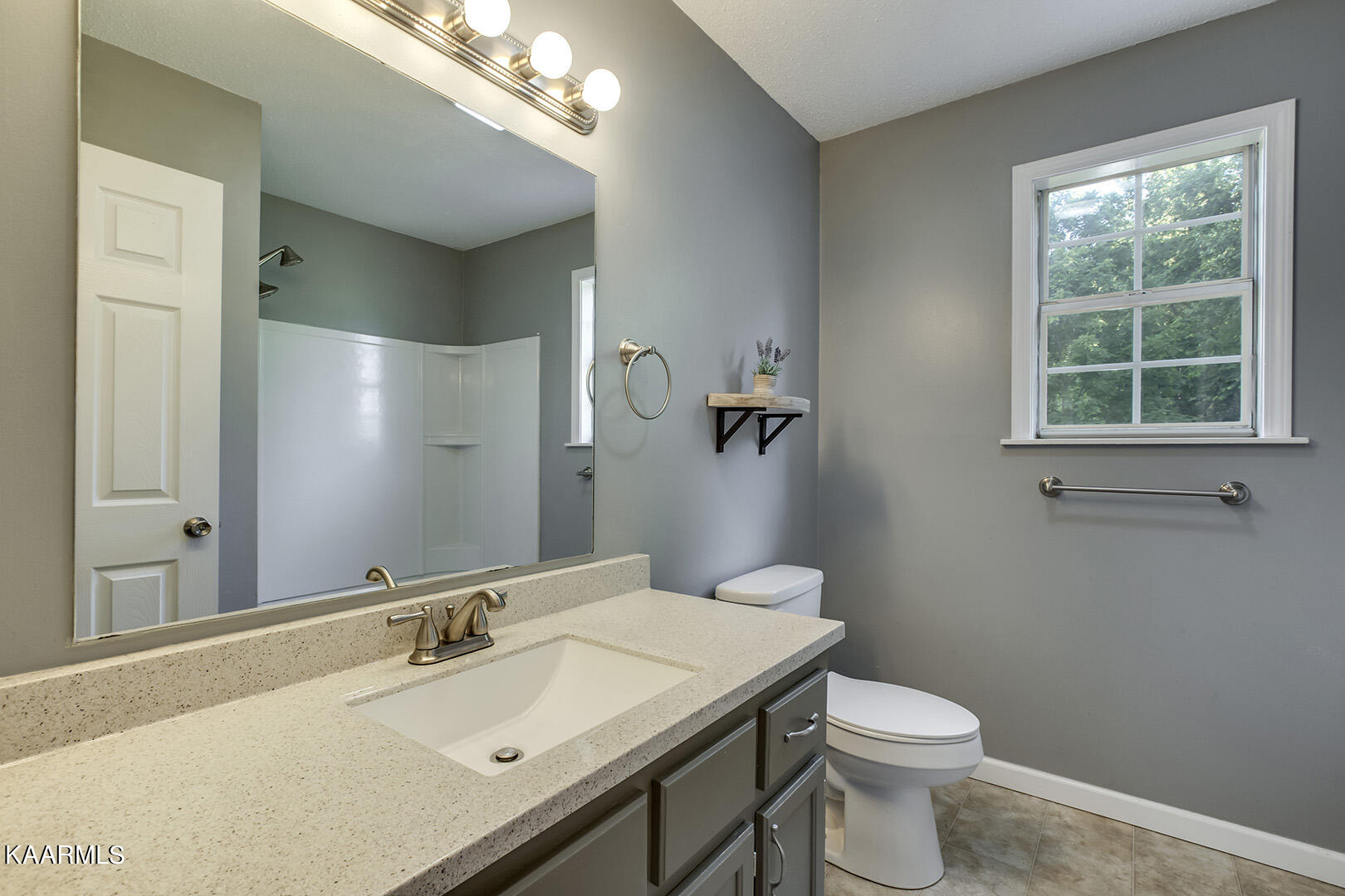 928 Davis Chapel Road La Follette, TN 37766 - Photo 22 of 33 22_DavisChapelRoad_928_FullBath