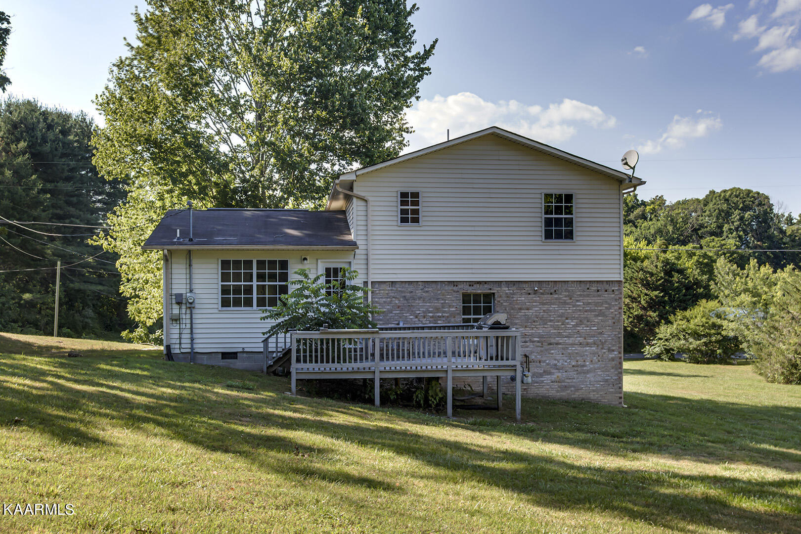 928 Davis Chapel Road La Follette, TN 37766 - Photo 32 of 33 32_DavisChapelRoad_928_Back