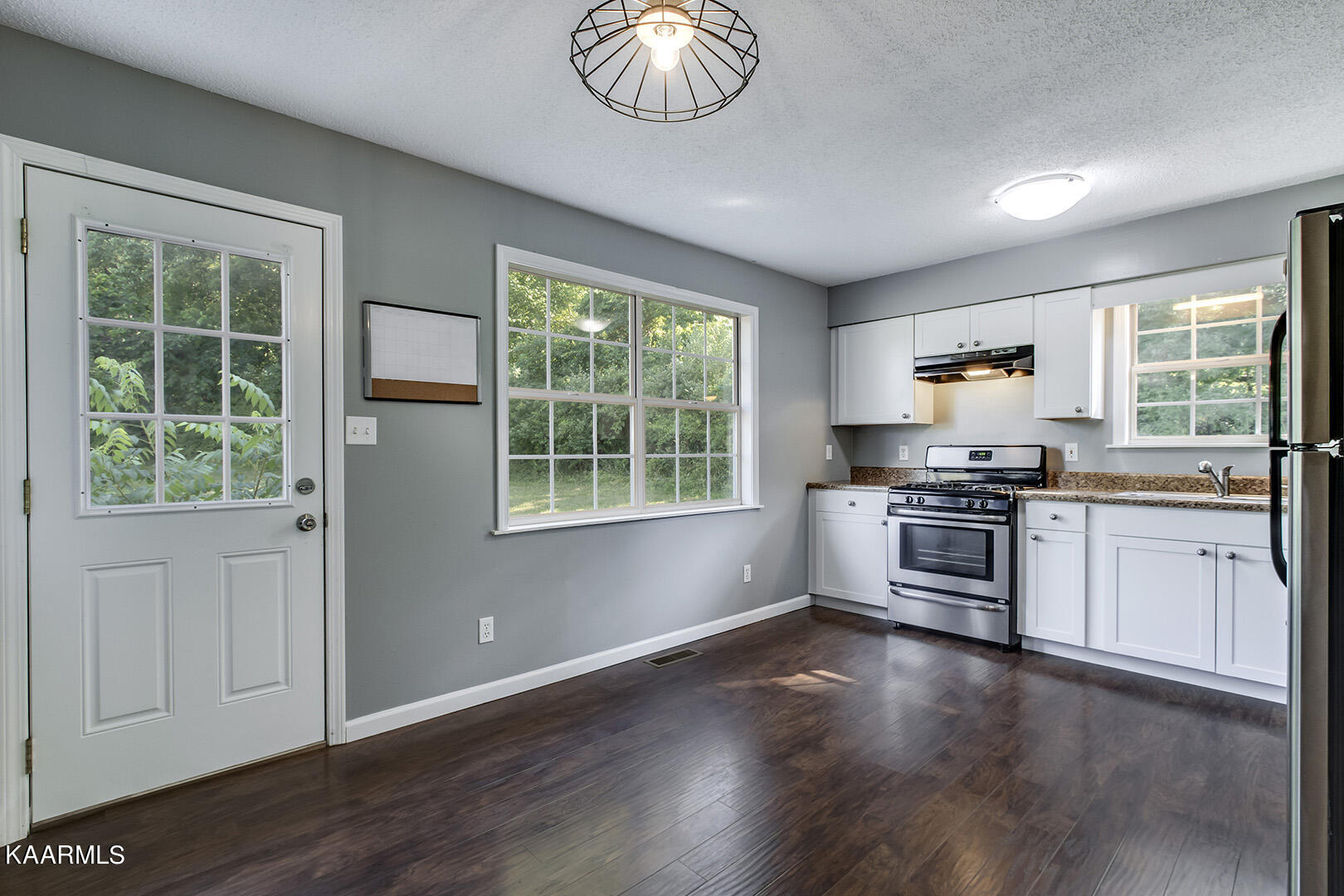 928 Davis Chapel Road La Follette, TN 37766 - Photo 9 of 33 09_DavisChapelRoad_928_Kitchen01