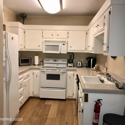 $1,100,000 | 600 Highway 50, Unit 40, Zephyr Cove, NV 89448