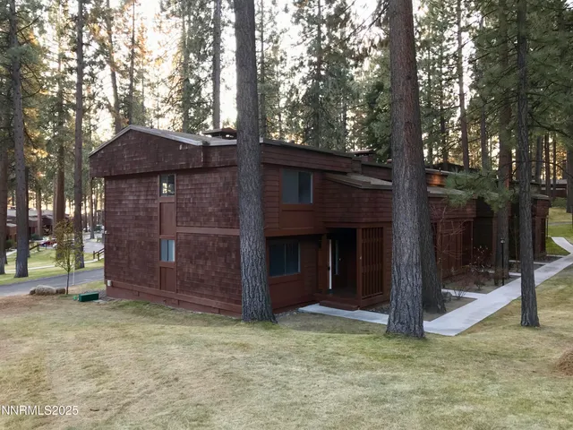 $1,100,000 | 600 Highway 50, Unit 40, Zephyr Cove, NV 89448