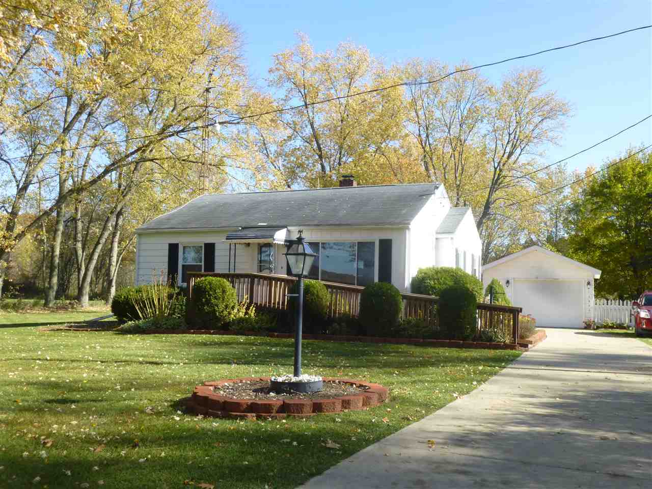 12903 Byron Road Byron, MI 48418 - Photo 5 of 32 50027904-4.JPG