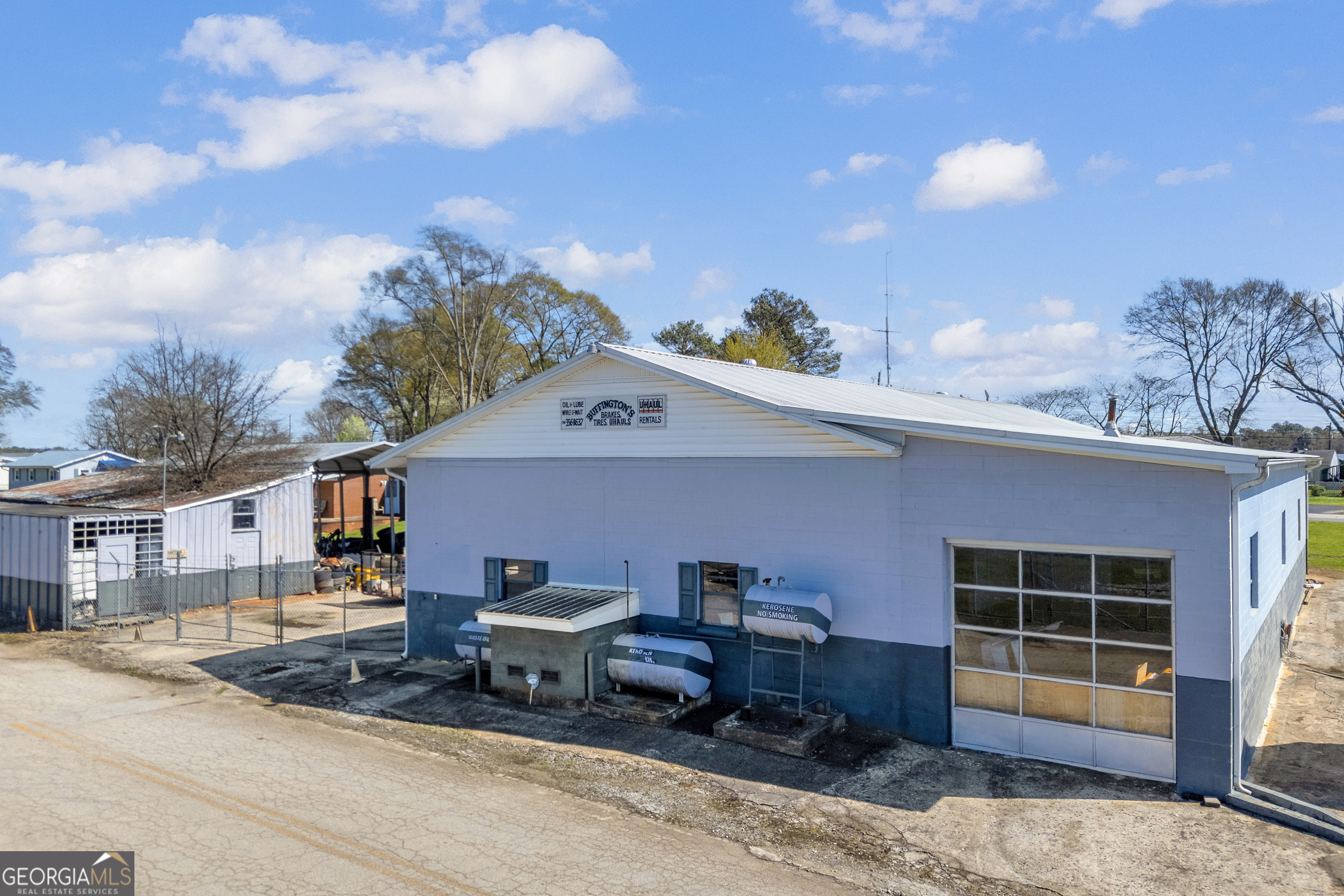 88 Maurice Way Lavonia, GA 30553 - Photo 40 of 65 a roof deck with table and chairs