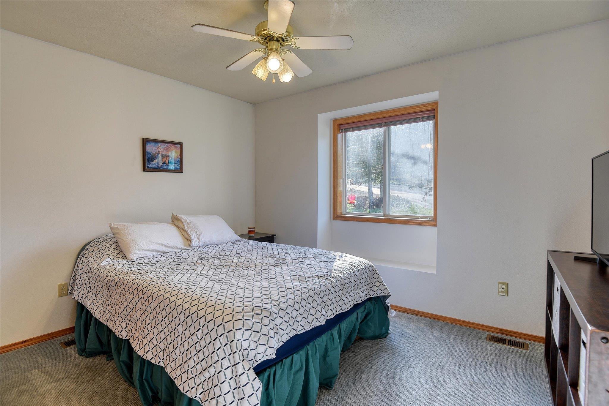 21806 North Monroe Road Spokane, WA 99208 - Photo 16 of 42