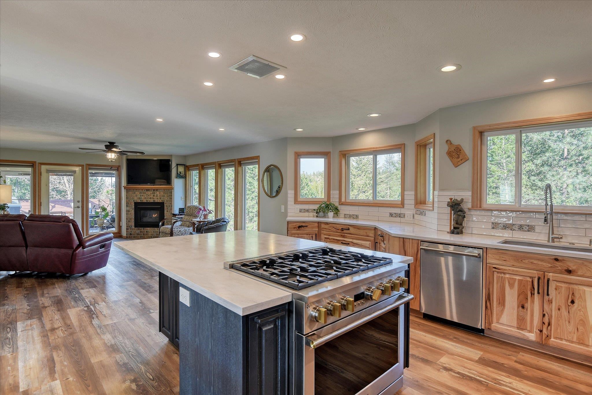 21806 North Monroe Road Spokane, WA 99208 - Photo 5 of 42