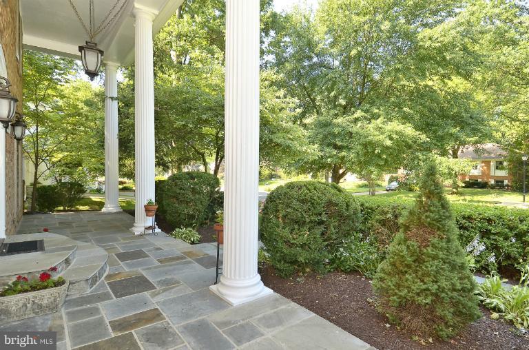 8018 Falstaff Road McLean, VA 22102 - Photo 25 of 26 Front Porch