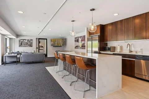 $395,000 | 48 Groveland Terrace, Unit 313, Minneapolis, MN 55403