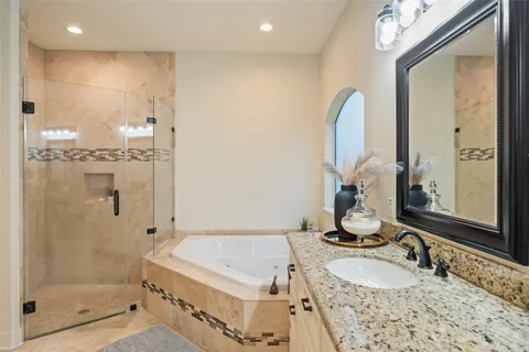 $899,999 | 10812 Bourbon Street, Willis, TX 77318