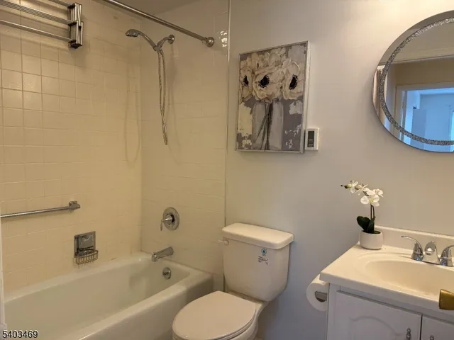 $190,000 | 393 Newport Way, Unit O, Monroe Township, NJ 08831