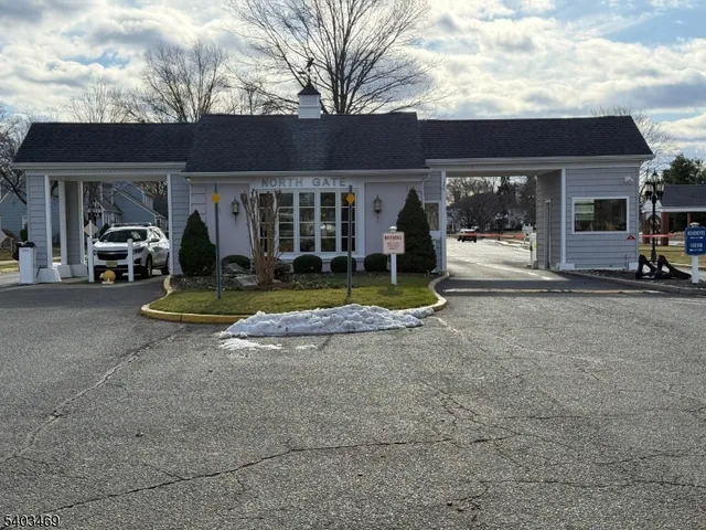 $190,000 | 393 Newport Way, Unit O, Monroe Township, NJ 08831