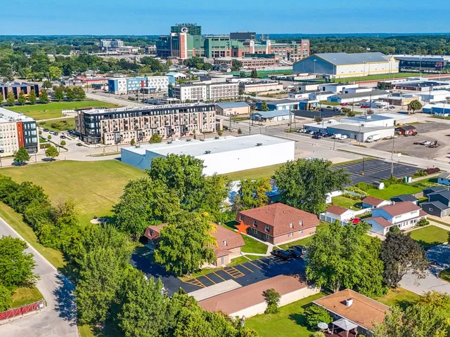 $174,900 | 2130 Elm View Drive, Unit D, Ashwaubenon, WI 54304