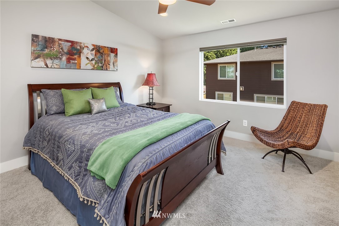 622 Field Place Northeast Renton, WA 98059 - Photo 14 of 22