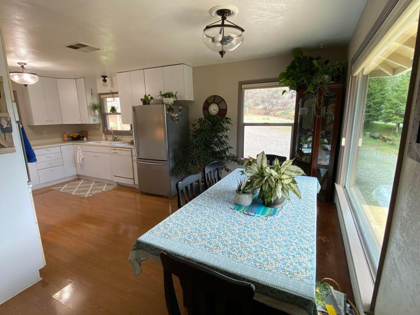 13518 Oak Run Road Oak Run, CA 96069 - Photo 10 of 40 20210907231901337988000000-o