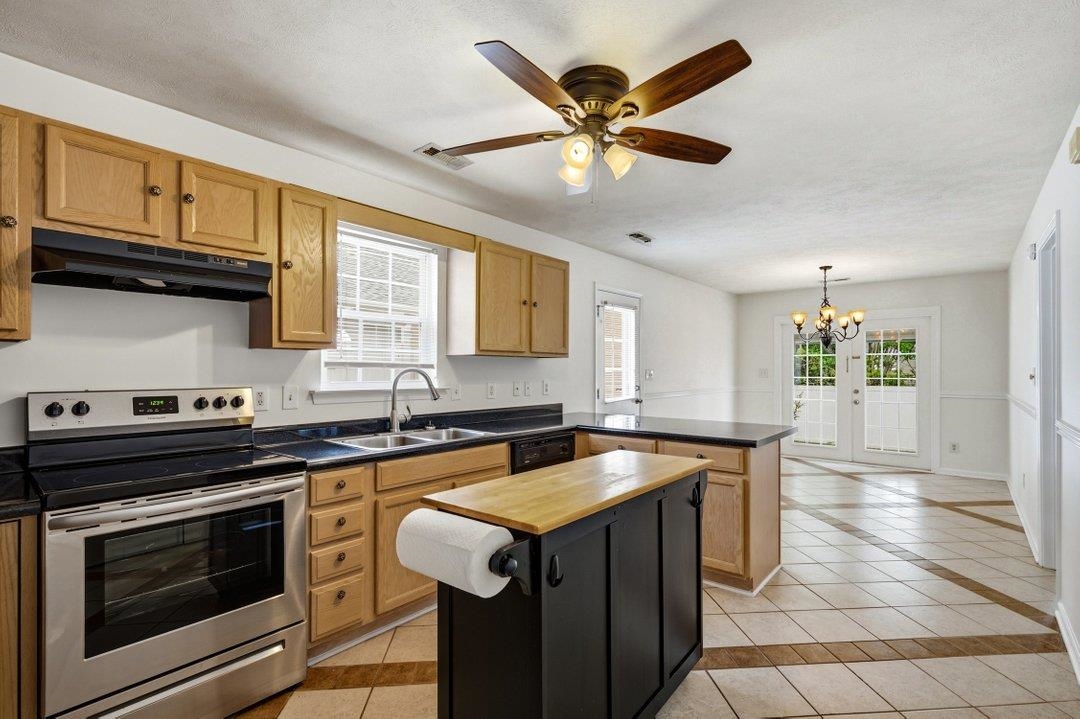 3036 Sabal Court Murrells Inlet, SC 29576 - Photo 4 of 42