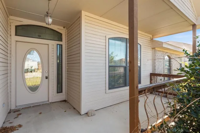 a view of a livingroom with furniture