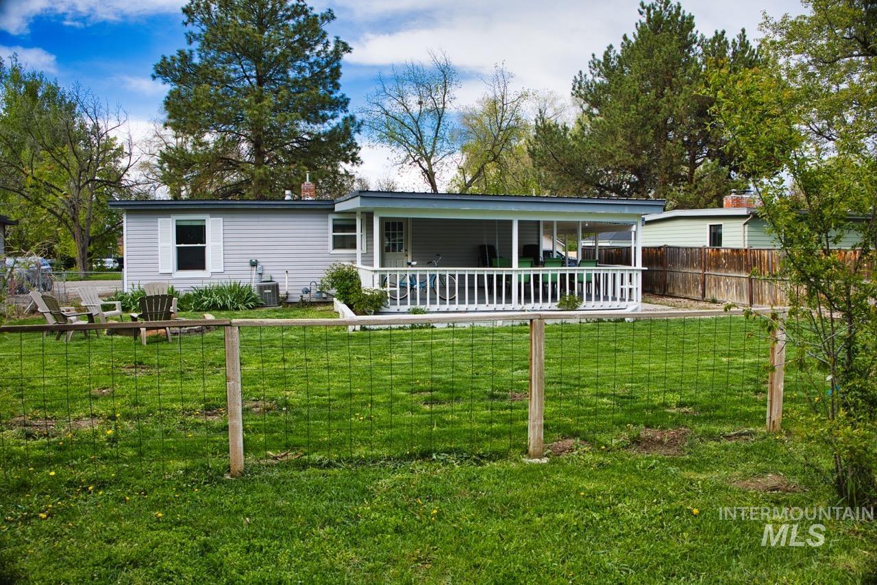 2223 West Spaulding Street Boise, ID 83705 - Photo 35 of 50 Rear view of property