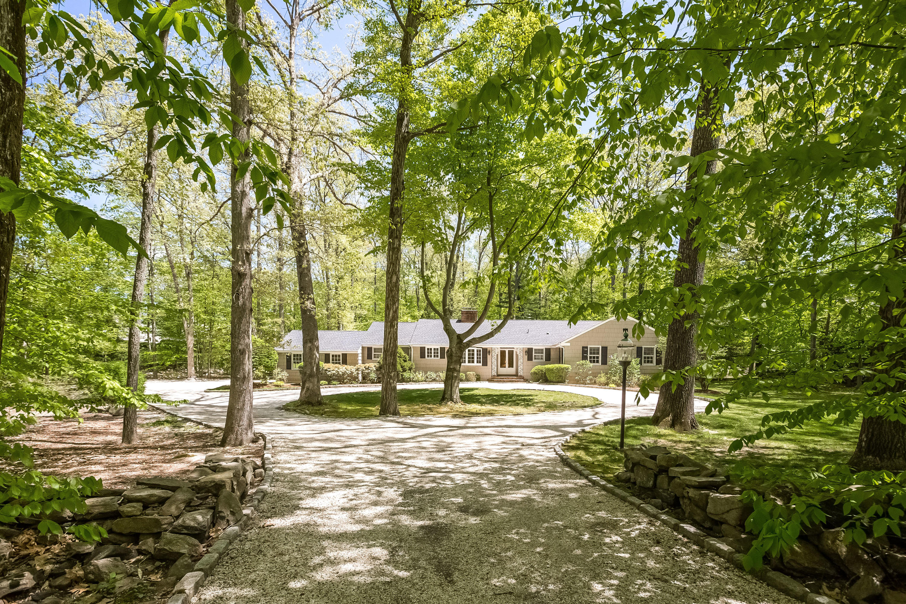 25 Crooked Mile Road Darien, CT 06820 - Photo 1 of 19 01 - Front