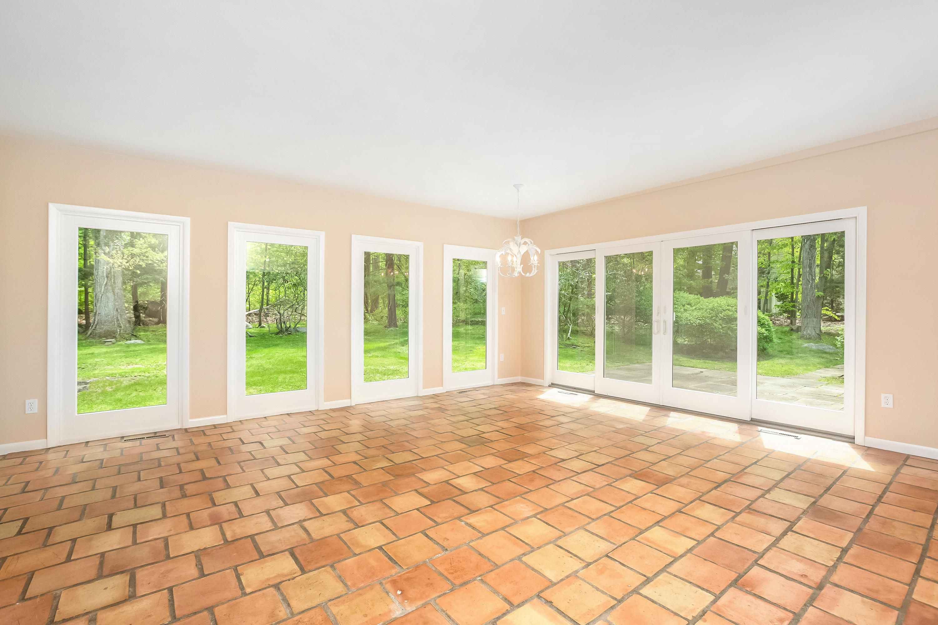 25 Crooked Mile Road Darien, CT 06820 - Photo 11 of 19 10 - Sun Room
