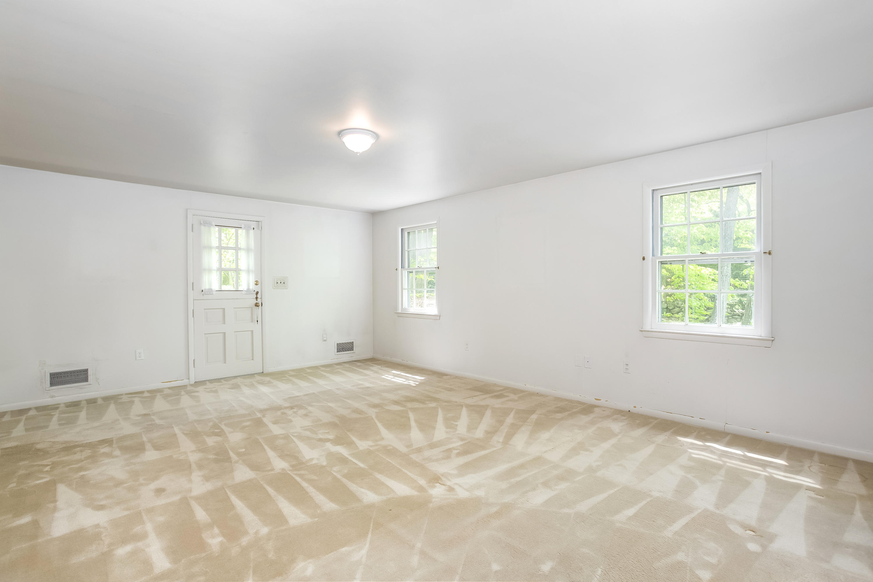 25 Crooked Mile Road Darien, CT 06820 - Photo 15 of 19 14 - Master Bedroom