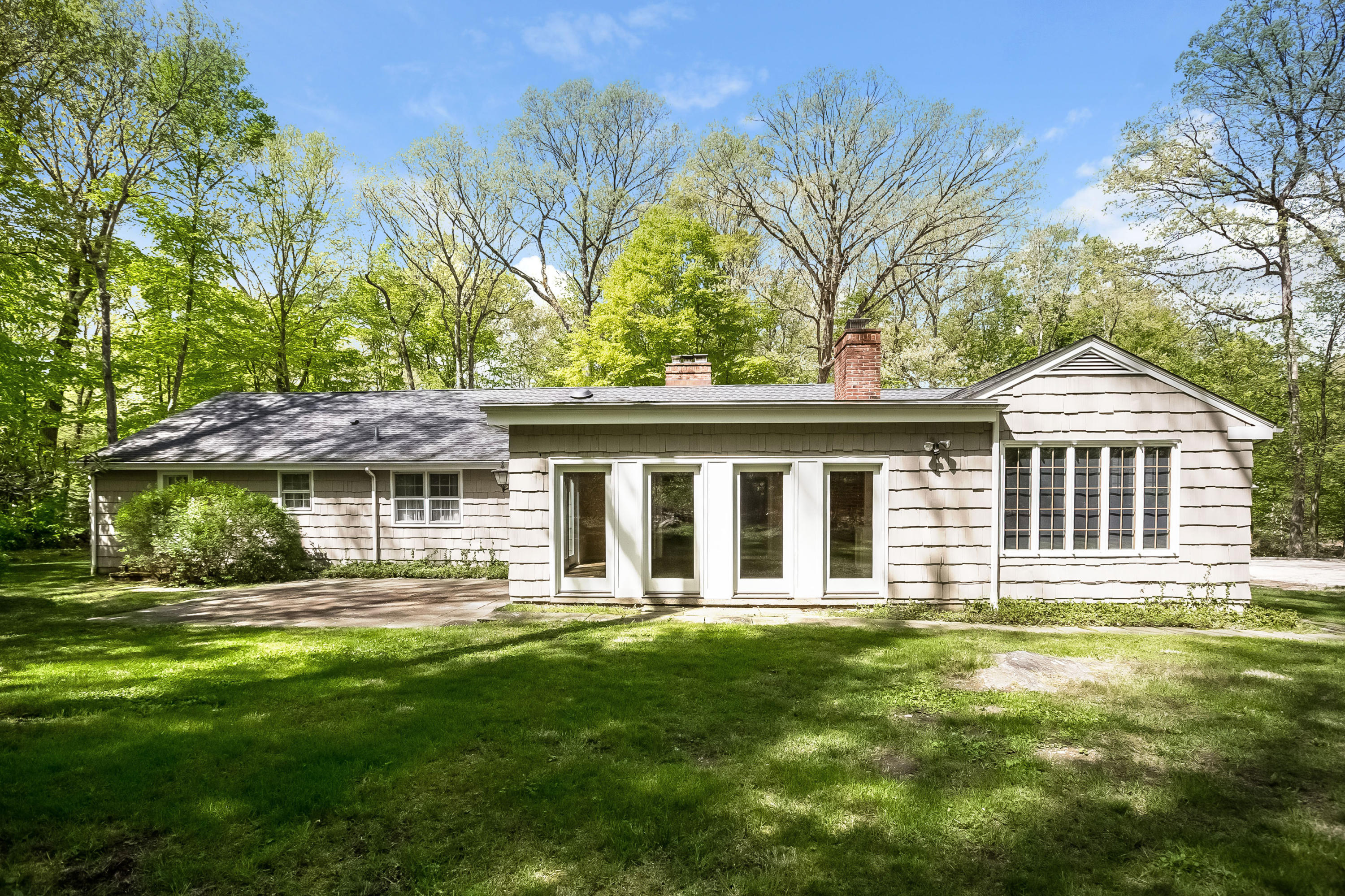 25 Crooked Mile Road Darien, CT 06820 - Photo 4 of 19 03 - Back