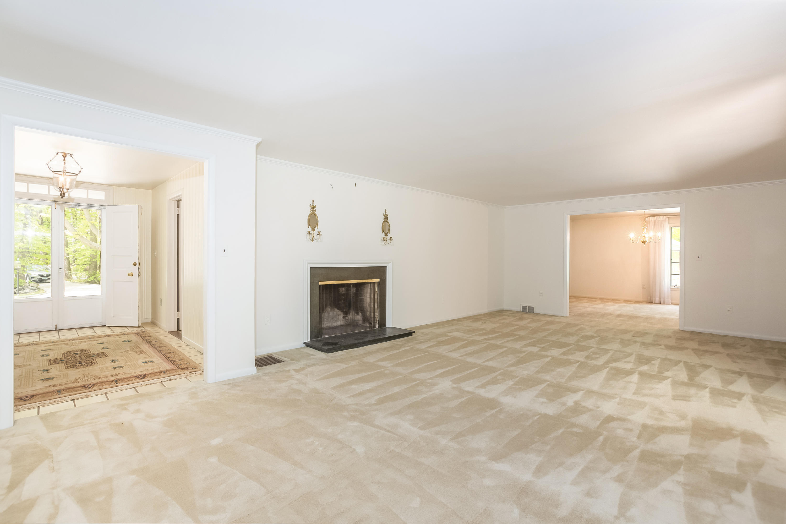 25 Crooked Mile Road Darien, CT 06820 - Photo 7 of 19 06 - Living Room
