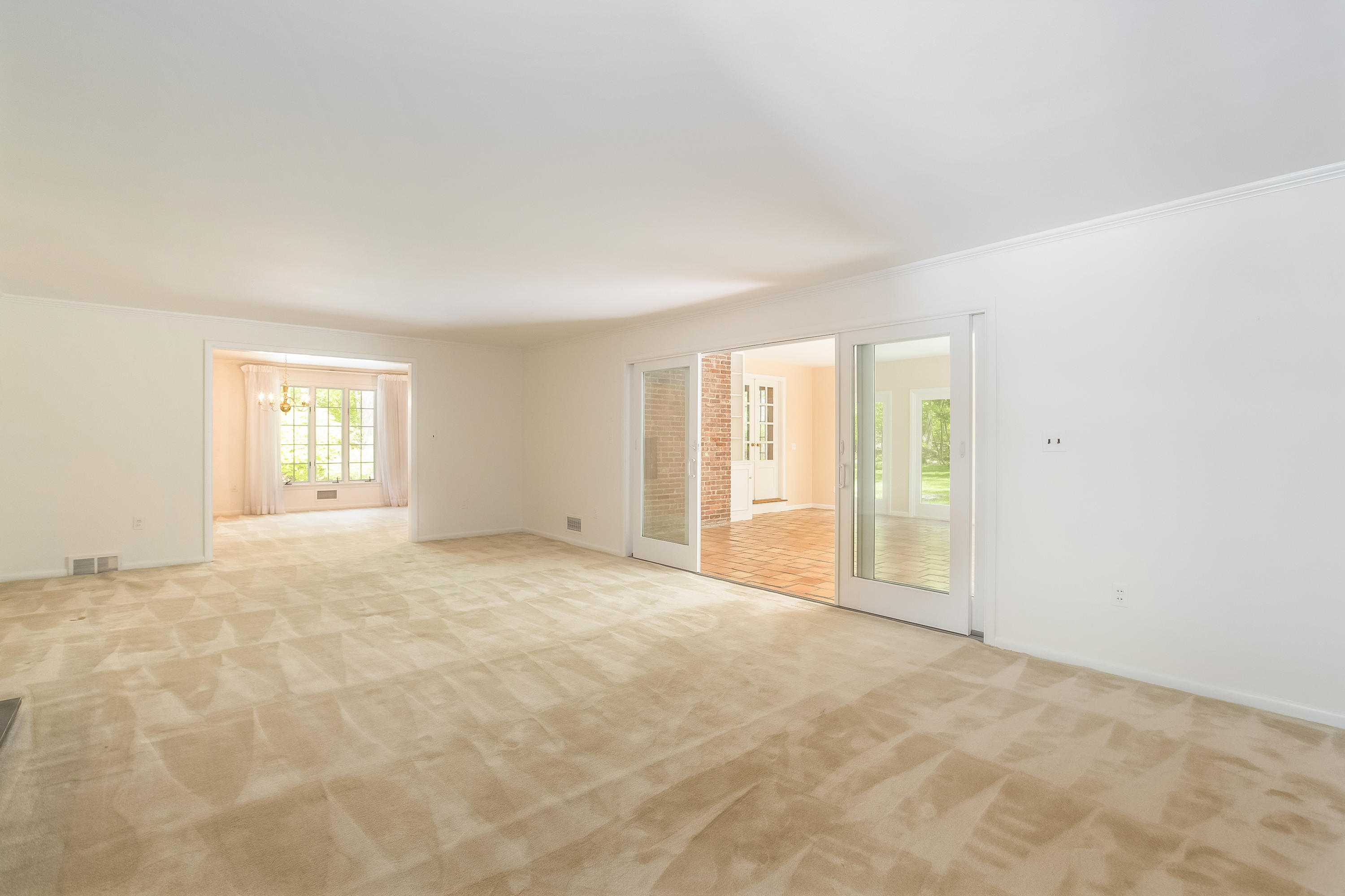 25 Crooked Mile Road Darien, CT 06820 - Photo 8 of 19 07 - Living Room