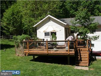 528 Ebelhare Road Pottstown, PA 19465 - Photo 3 of 12 Deck