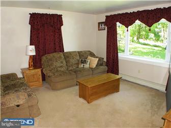 528 Ebelhare Road Pottstown, PA 19465 - Photo 5 of 12 Living Room