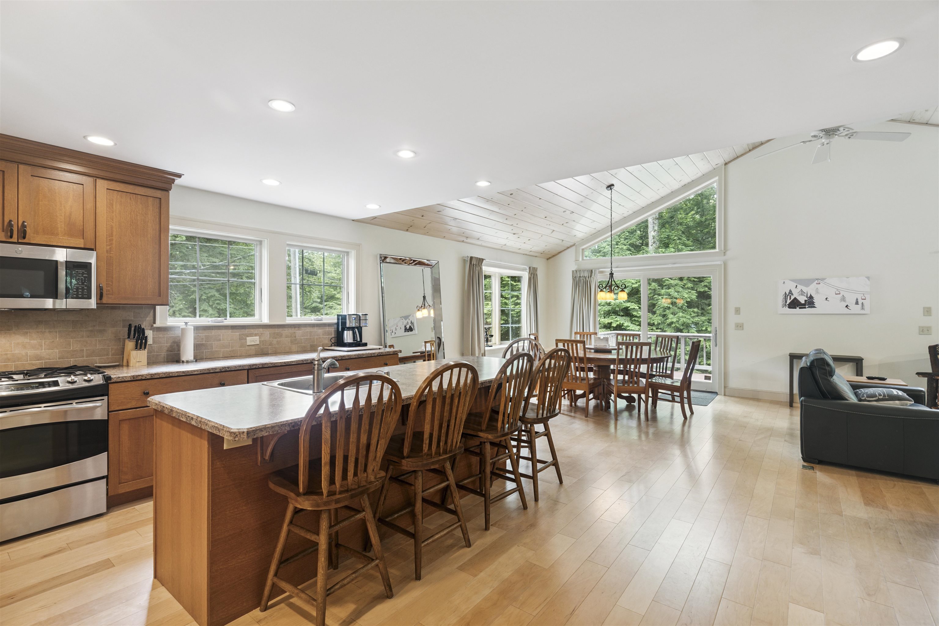 198 Bay Point Road Newbury, NH 03255 - Photo 6 of 19