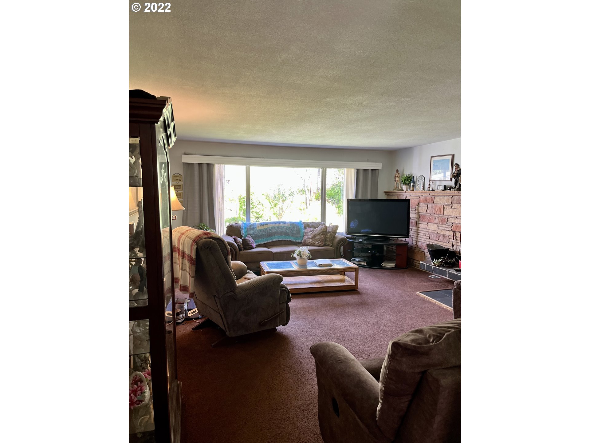 3122 Maple Drive Reedsport, OR 97467 - Photo 8 of 30 Living Room
