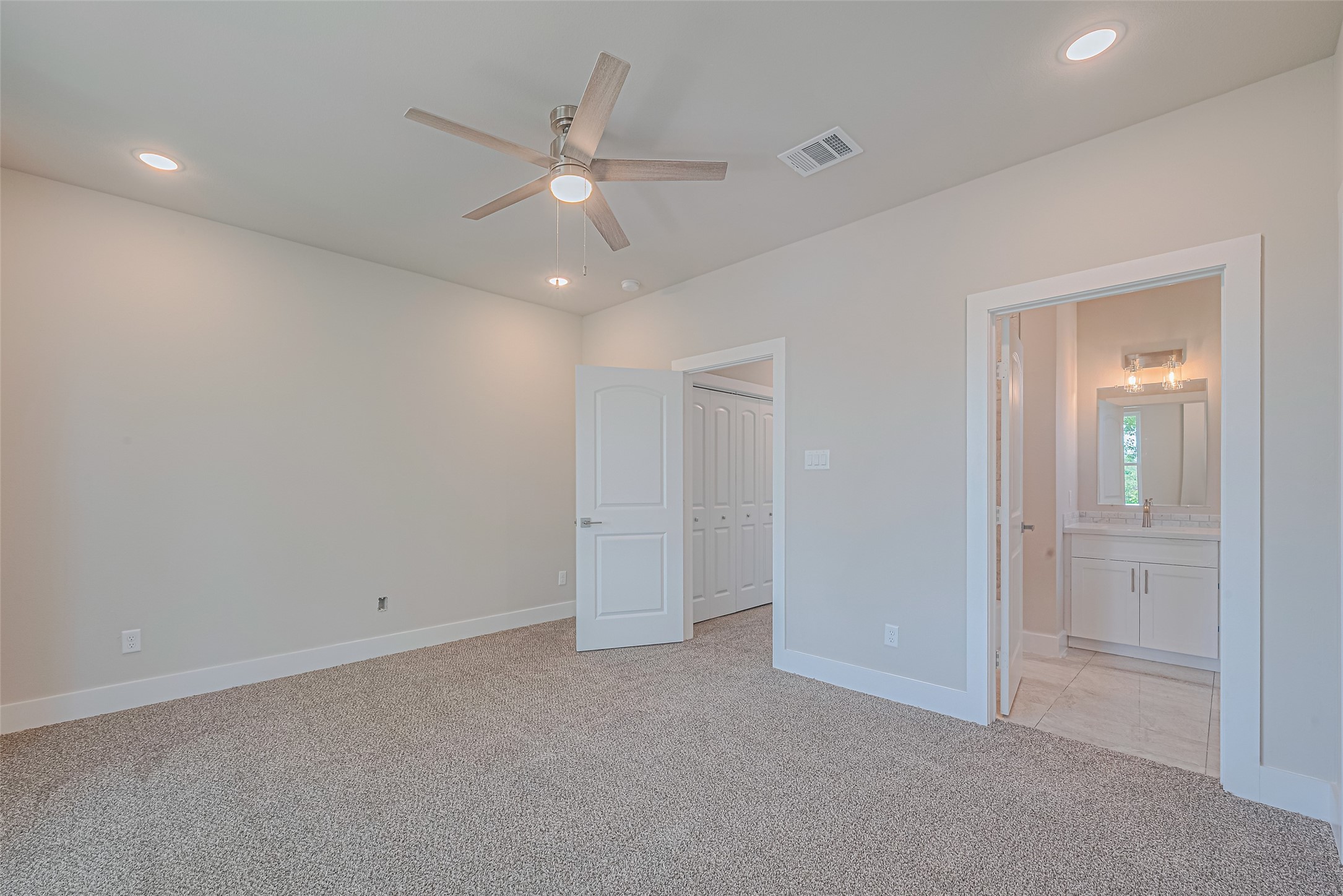 2414 Sam Wilson Street Houston, TX 77020 - Photo 13 of 29