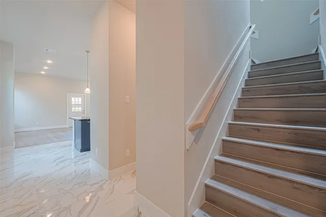 a view of entryway with bathroom