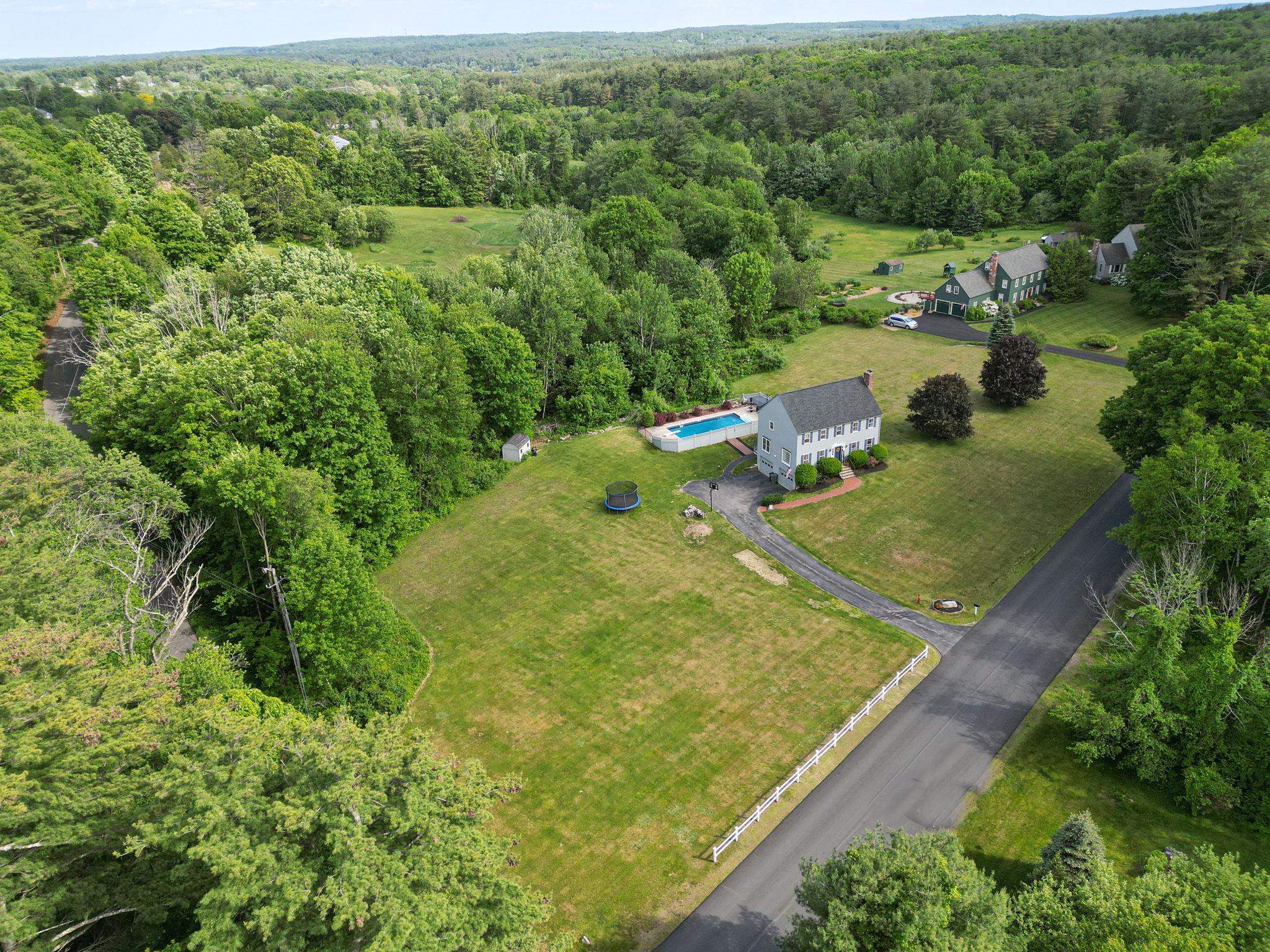 2 Buttonwood Drive Derry, NH 03038 - Photo 13 of 40