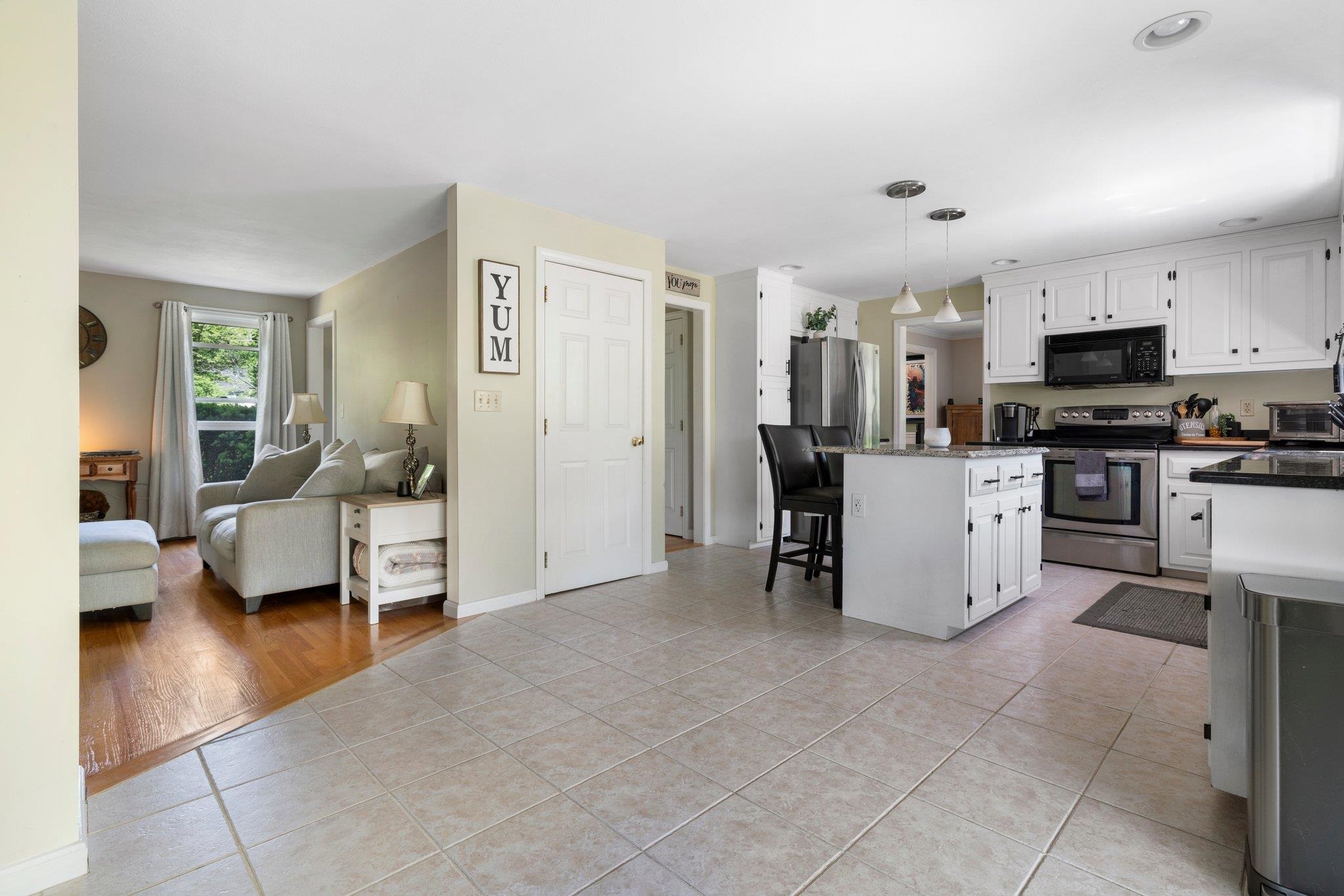 2 Buttonwood Drive Derry, NH 03038 - Photo 16 of 40