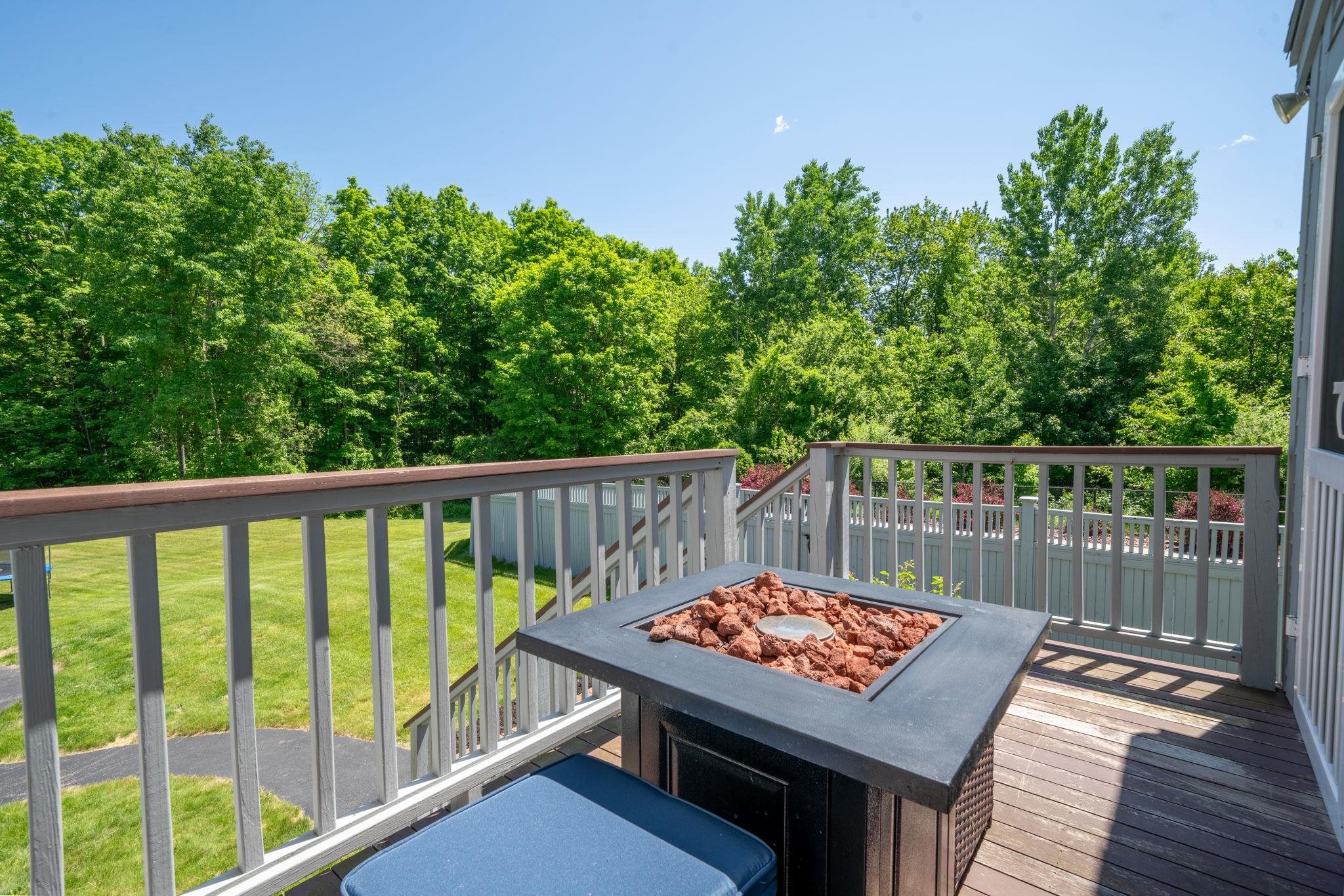 2 Buttonwood Drive Derry, NH 03038 - Photo 4 of 40